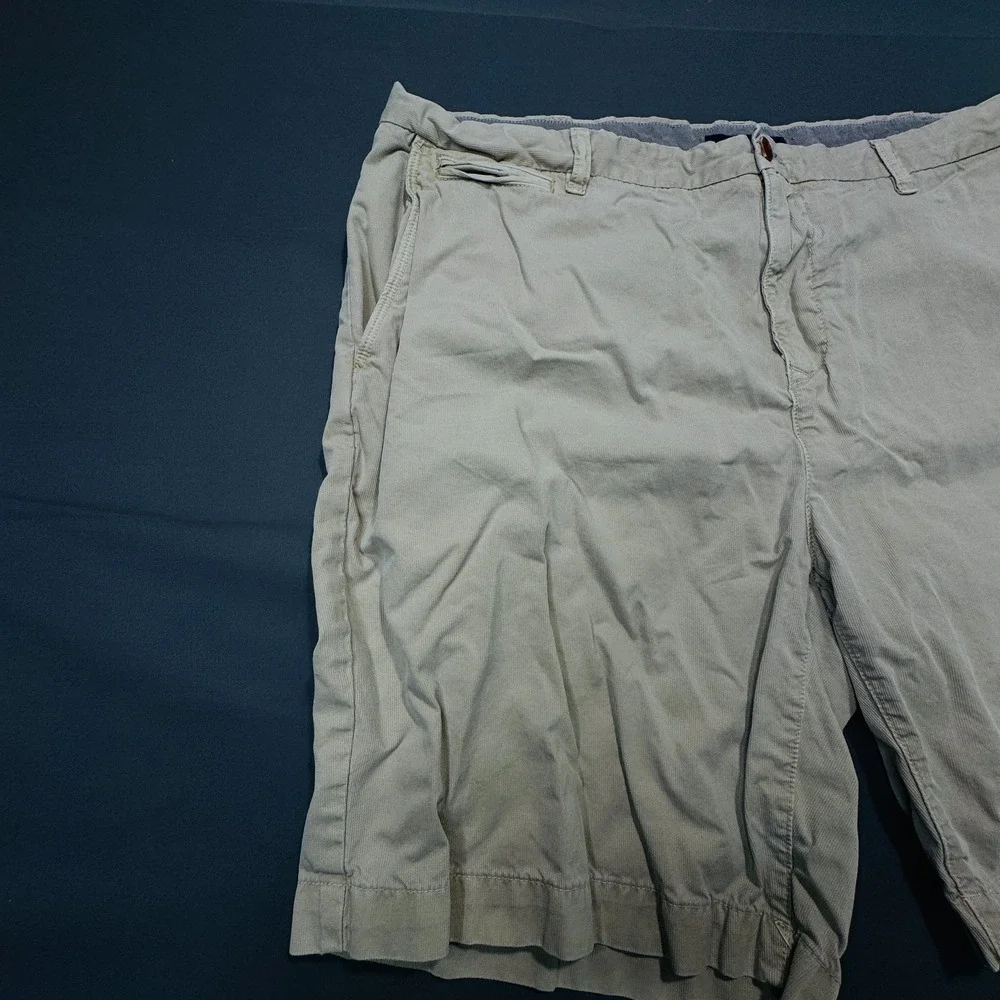 Tommy Hilfiger Mens Khaki Chino Shorts Size 38 Tan Flat Front Cotton Classic